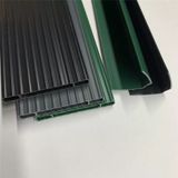 Plastová výplň pletiva a panelov z PVC lišty - 3D pásy do oplotenia Sivá farba